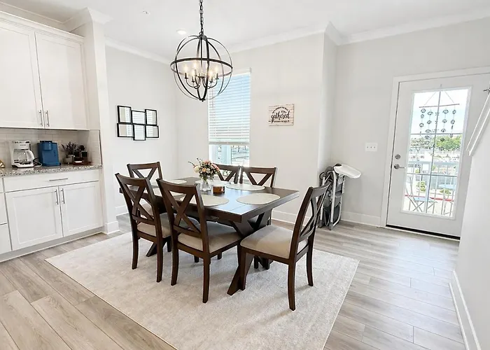 3 En-suite Townhome - 5 Min Walk To - Sleeps 10 - Community Pool Ocean City