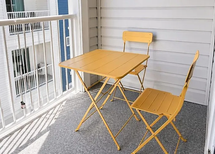3 En-suite Townhome - 5 Min Walk To - Sleeps 10 - Community Pool Ocean City