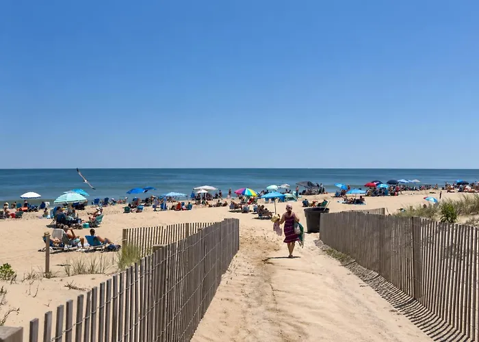 3 En-suite Townhome - 5 Min Walk To - Sleeps 10 - Community Pool Holiday home Ocean City