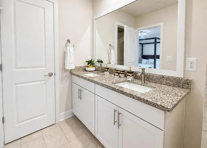 3 En-suite Townhome - 5 Min Walk To - Sleeps 10 - Community Pool * Ocean City