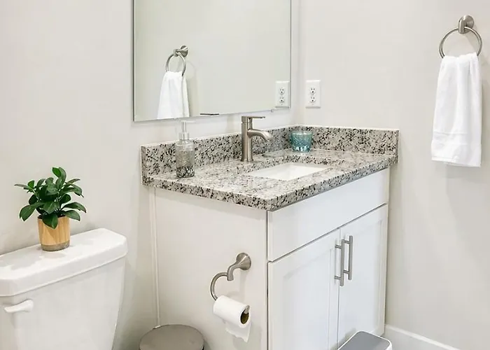 3 En-suite Townhome - 5 Min Walk To - Sleeps 10 - Community Pool Ocean City