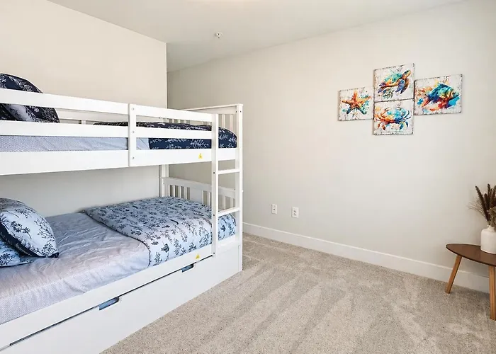 3 En-suite Townhome - 5 Min Walk To - Sleeps 10 - Community Pool * Ocean City